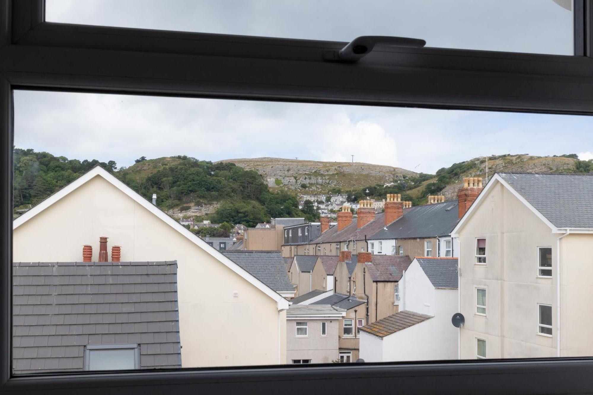 The Cadnant Holiday House ランディドノー エクステリア 写真