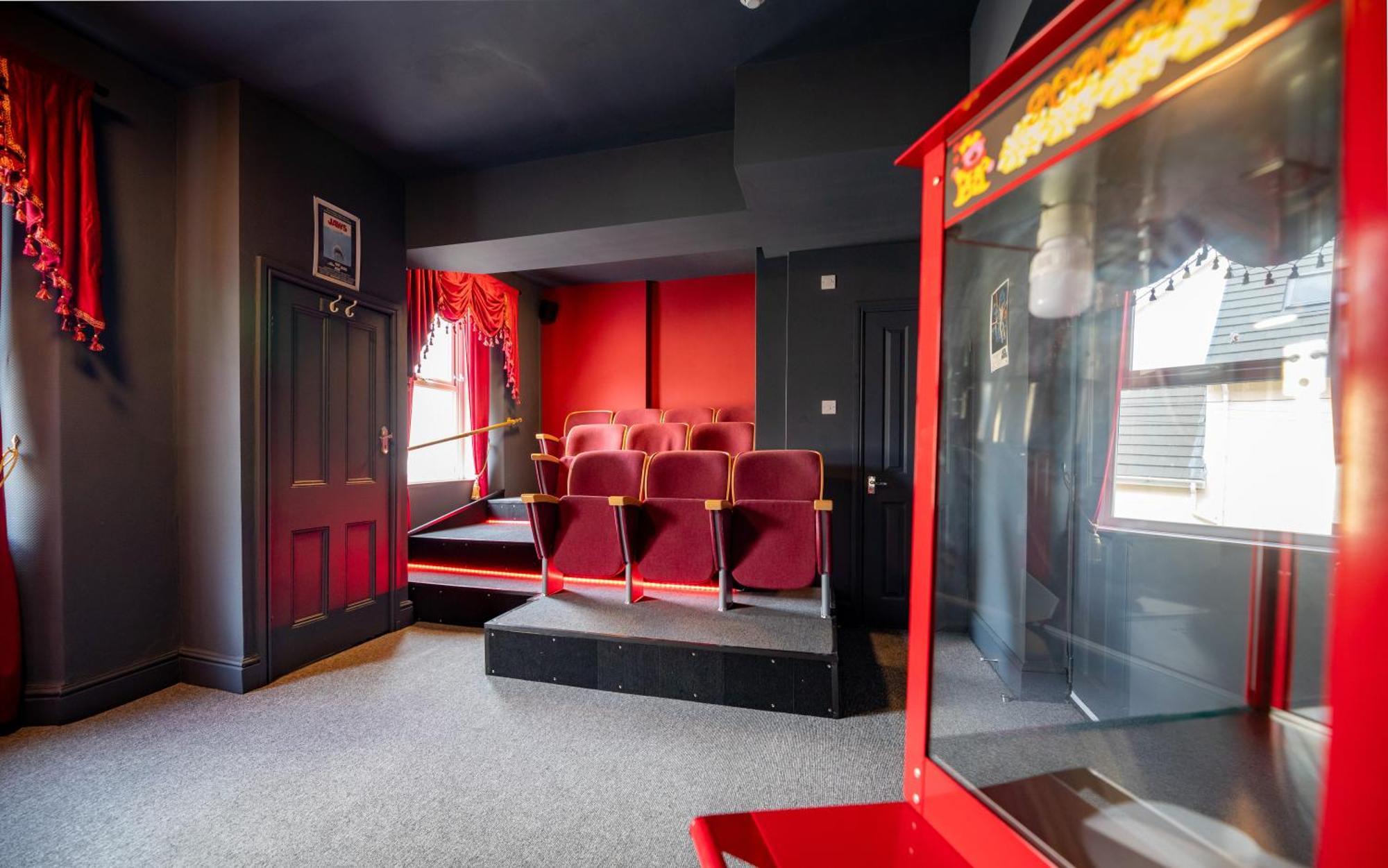 The Cadnant Holiday House ランディドノー エクステリア 写真